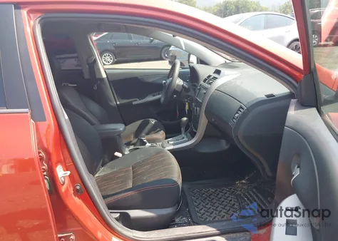 2013 Toyota Corolla S Special Edition z USA, uszkodzony, nr VIN 2T1BU4EE2DC091339